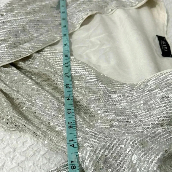 AKIRA White Silver Sequin Cocktail Mini Dress Long Sleeve V Neck Size Small NYE - Picture 9 of 11